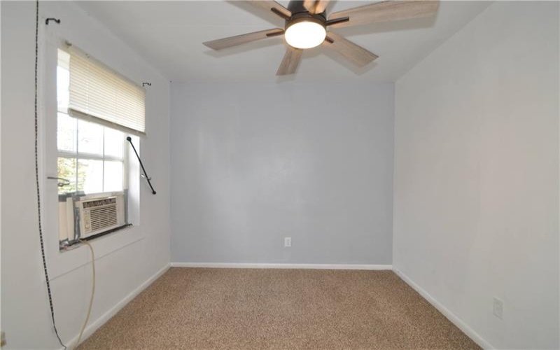 207 Scott St, Charleroi, 15022, 4 Bedroom Bedrooms, ,2 BathroomBathrooms,Residential,For Sale,Scott St,1778953