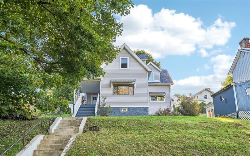 185 Center Ave, Burgettstown, 15021, 3 Bedroom Bedrooms, 7 Room Rooms,2 BathroomBathrooms,Residential,For Sale,Center Ave,1778609