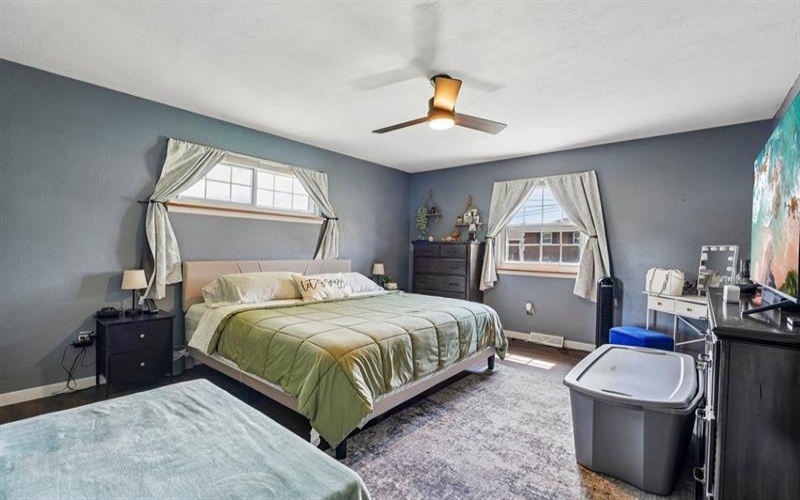 228 Walnut STREET, Houston, 15342, 3 Bedroom Bedrooms, 7 Room Rooms,2 BathroomBathrooms,Residential,For Sale,Walnut,1779014