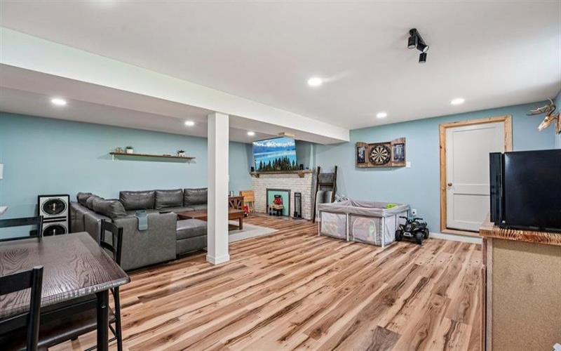 228 Walnut STREET, Houston, 15342, 3 Bedroom Bedrooms, 7 Room Rooms,2 BathroomBathrooms,Residential,For Sale,Walnut,1779014