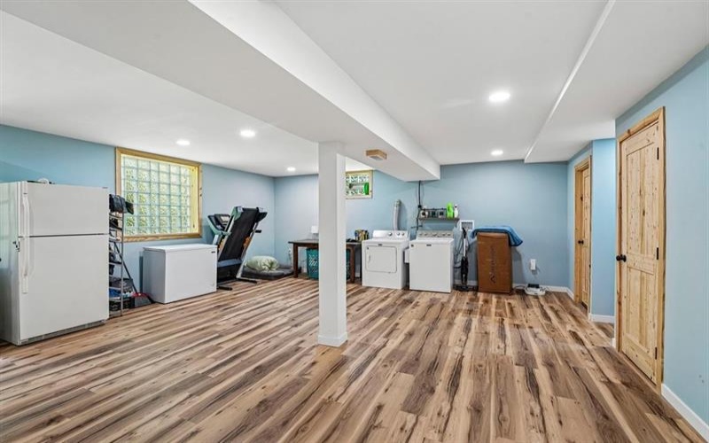 228 Walnut STREET, Houston, 15342, 3 Bedroom Bedrooms, 7 Room Rooms,2 BathroomBathrooms,Residential,For Sale,Walnut,1779014