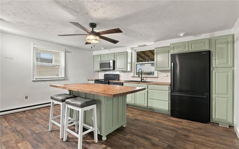 547 George St, Greensburg, 15601, 3 Bedroom Bedrooms, 7 Room Rooms,2 BathroomBathrooms,Residential,For Sale,George St,1779064