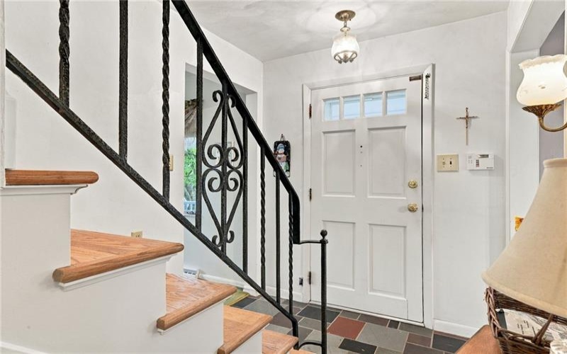 824 Spring Street, Latrobe, 15650, 4 Bedroom Bedrooms, 9 Room Rooms,3.1 BathroomBathrooms,Residential,For Sale,Spring Street,1779159