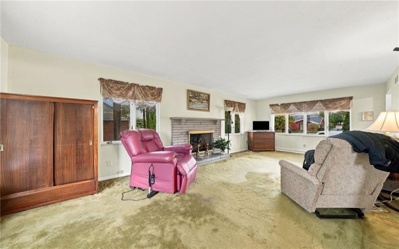 824 Spring Street, Latrobe, 15650, 4 Bedroom Bedrooms, 9 Room Rooms,3.1 BathroomBathrooms,Residential,For Sale,Spring Street,1779159