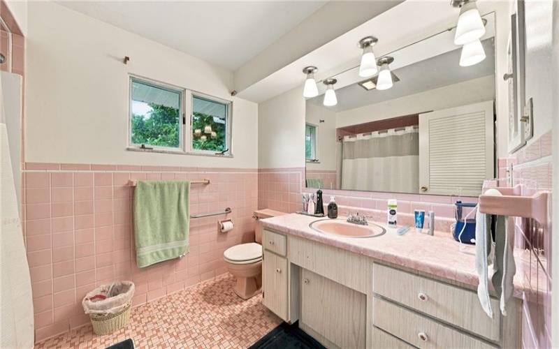 824 Spring Street, Latrobe, 15650, 4 Bedroom Bedrooms, 9 Room Rooms,3.1 BathroomBathrooms,Residential,For Sale,Spring Street,1779159