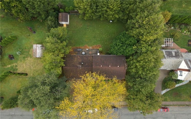 824 Spring Street, Latrobe, 15650, 4 Bedroom Bedrooms, 9 Room Rooms,3.1 BathroomBathrooms,Residential,For Sale,Spring Street,1779159