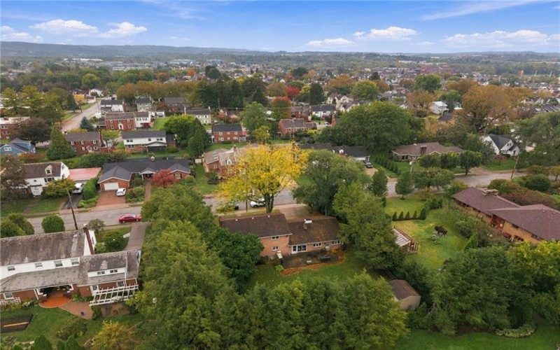 824 Spring Street, Latrobe, 15650, 4 Bedroom Bedrooms, 9 Room Rooms,3.1 BathroomBathrooms,Residential,For Sale,Spring Street,1779159