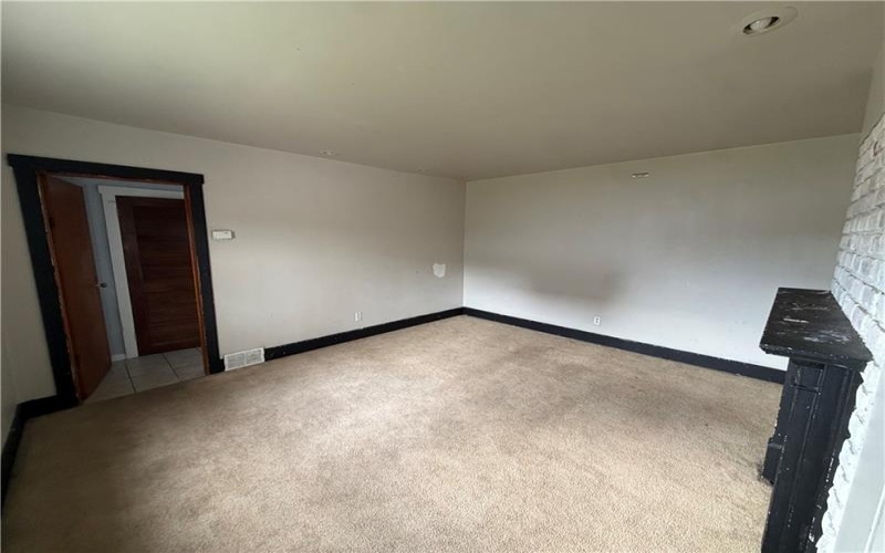 353-355 3rd St, Webster, 15087, 2 Bedroom Bedrooms, 4 Room Rooms,1 BathroomBathrooms,Residential,For Sale,3rd St,1779183