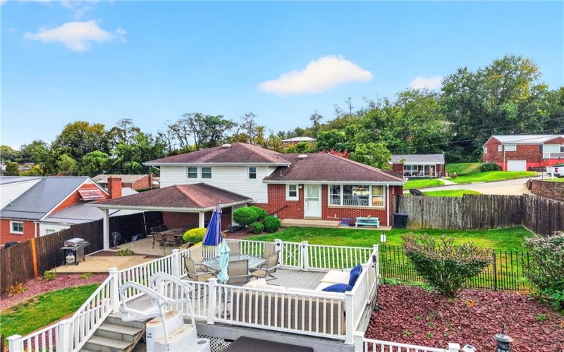 28 Pennsylvania Blvd, Monessen, 15062, 3 Bedroom Bedrooms, 9 Room Rooms,2 BathroomBathrooms,Residential,For Sale,Pennsylvania Blvd,1779192