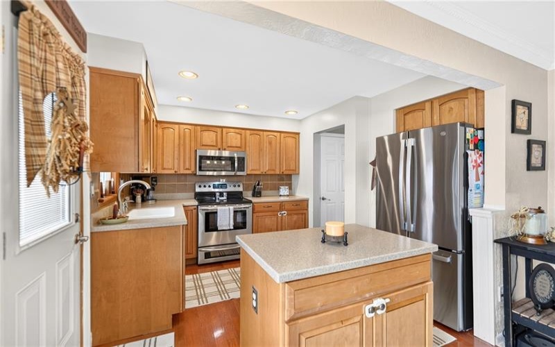 28 Pennsylvania Blvd, Monessen, 15062, 3 Bedroom Bedrooms, 9 Room Rooms,2 BathroomBathrooms,Residential,For Sale,Pennsylvania Blvd,1779192