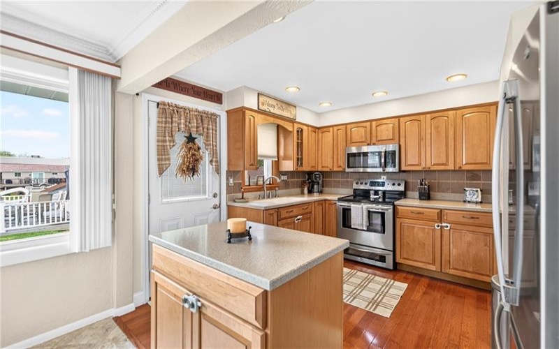 28 Pennsylvania Blvd, Monessen, 15062, 3 Bedroom Bedrooms, 9 Room Rooms,2 BathroomBathrooms,Residential,For Sale,Pennsylvania Blvd,1779192