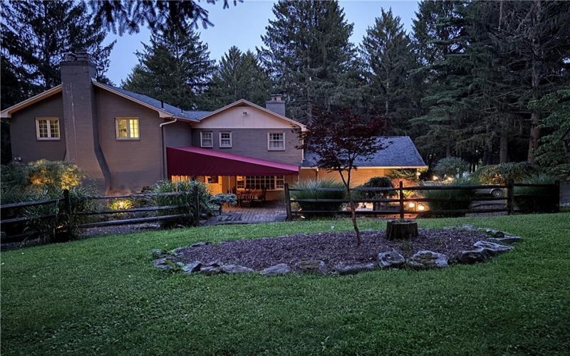 114 Sunrise Lane, Ligonier, 15658, 3 Bedroom Bedrooms, 10 Room Rooms,3.1 BathroomBathrooms,Residential,For Sale,Sunrise Lane,1779197
