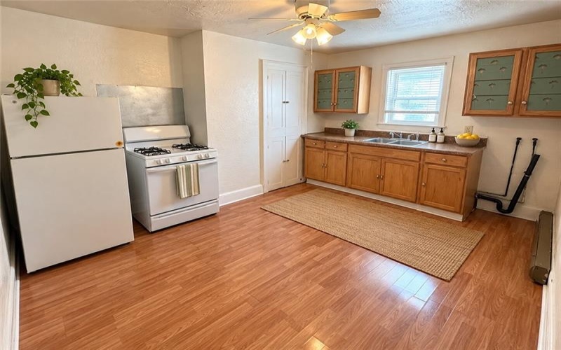 117 Hall ave, Washington, 15301, 2 Bedroom Bedrooms, ,1 BathroomBathrooms,Lease,For Rent,Hall ave,1779228
