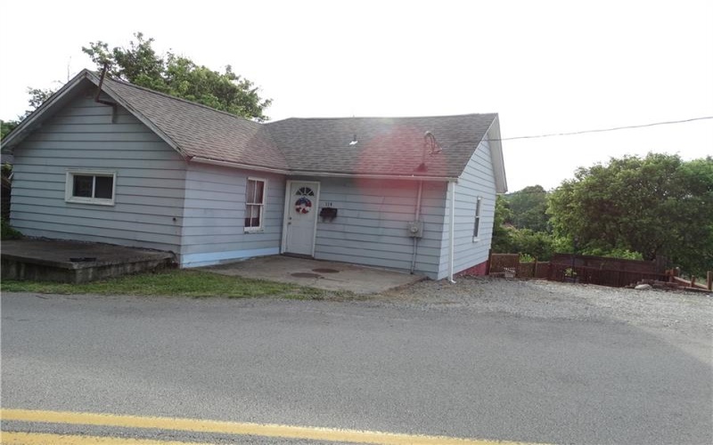 114 Beallsville Rd, Bentleyville, 15314, 3 Bedroom Bedrooms, ,1.1 BathroomBathrooms,Residential,For Sale,Beallsville Rd,1779232