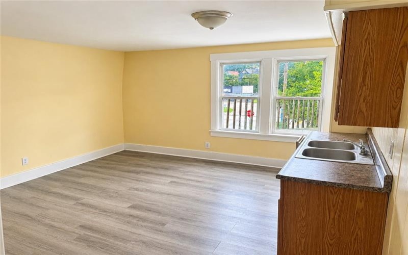 1538 5th Ave, New Kensington, 15068, 1 Bedroom Bedrooms, ,1 BathroomBathrooms,Lease,For Rent,5th Ave,1779236