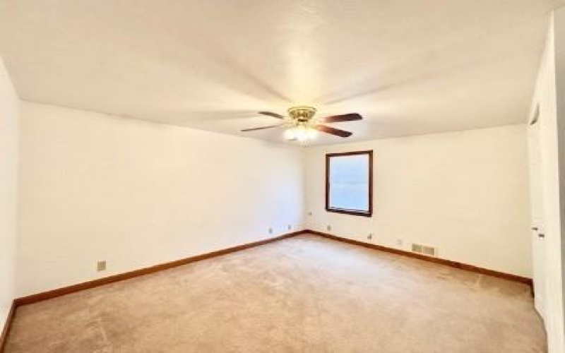 112 April Street, Yukon, 15698, 1 Bedroom Bedrooms, ,Lease,For Rent,April Street,1779245