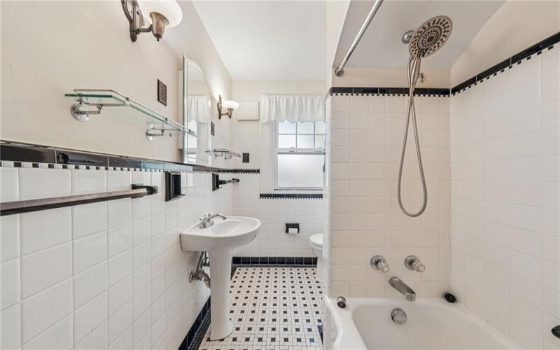 55 Morgan Ave, Washington, 15301, 4 Bedroom Bedrooms, 10 Room Rooms,3 BathroomBathrooms,Residential,For Sale,Morgan Ave,1779268