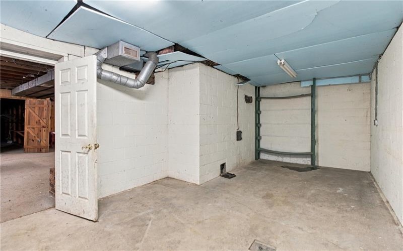299 Fishpot Rd, Fredericktown, 15333, 4 Bedroom Bedrooms, 12 Room Rooms,1.1 BathroomBathrooms,Residential,For Sale,Fishpot Rd,1779272