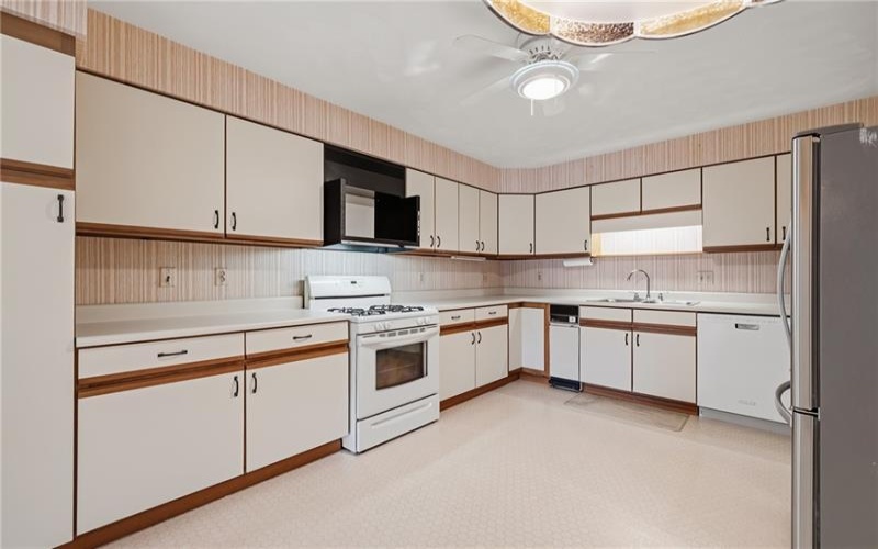 3885 Brookside Lane, Murrysville, 15668, 2 Bedroom Bedrooms, ,2.1 BathroomBathrooms,Residential,For Sale,Brookside Lane,1779279