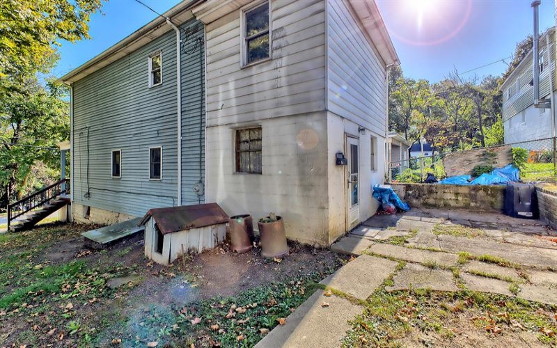 231 Good STREET, Jeannette, 15644, 3 Bedroom Bedrooms, 3 Room Rooms,1.1 BathroomBathrooms,Residential,For Sale,Good,1779328