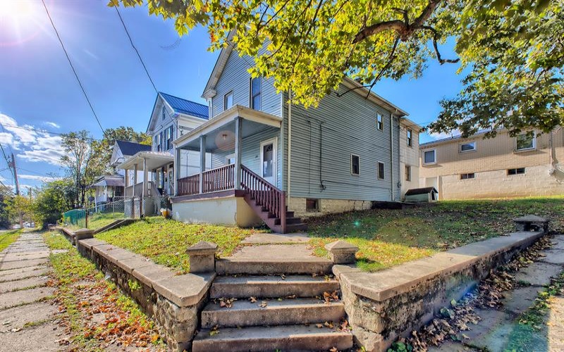 231 Good STREET, Jeannette, 15644, 3 Bedroom Bedrooms, 3 Room Rooms,1.1 BathroomBathrooms,Residential,For Sale,Good,1779328