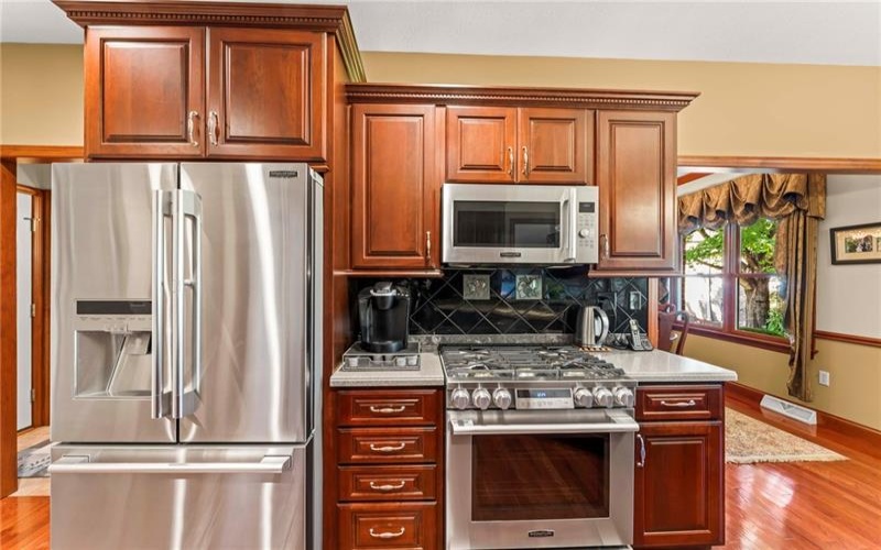 1004 Skyline Dr, Canonsburg, 15317, 4 Bedroom Bedrooms, 12 Room Rooms,3.1 BathroomBathrooms,Residential,For Sale,Skyline Dr,1779332