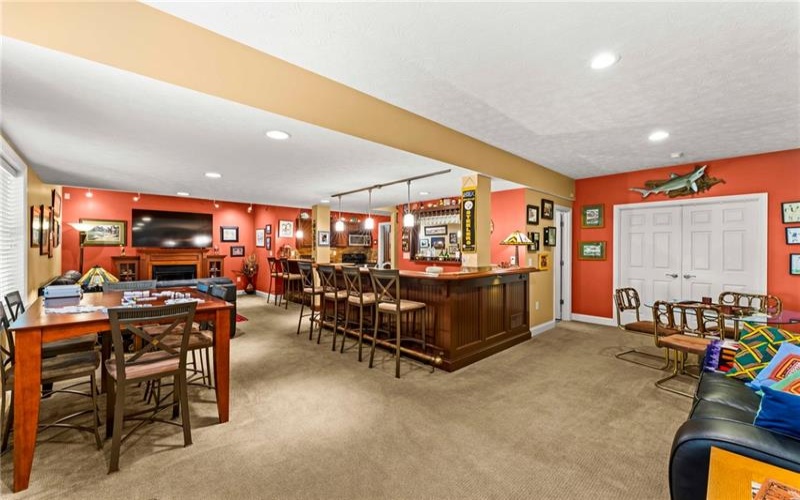 1004 Skyline Dr, Canonsburg, 15317, 4 Bedroom Bedrooms, 12 Room Rooms,3.1 BathroomBathrooms,Residential,For Sale,Skyline Dr,1779332