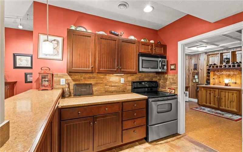 1004 Skyline Dr, Canonsburg, 15317, 4 Bedroom Bedrooms, 12 Room Rooms,3.1 BathroomBathrooms,Residential,For Sale,Skyline Dr,1779332