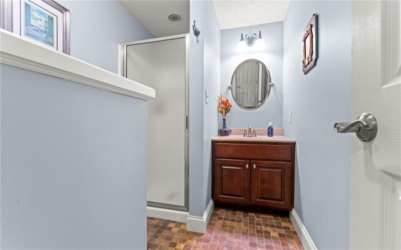1004 Skyline Dr, Canonsburg, 15317, 4 Bedroom Bedrooms, 12 Room Rooms,3.1 BathroomBathrooms,Residential,For Sale,Skyline Dr,1779332