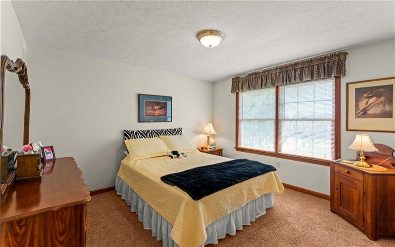 1004 Skyline Dr, Canonsburg, 15317, 4 Bedroom Bedrooms, 12 Room Rooms,3.1 BathroomBathrooms,Residential,For Sale,Skyline Dr,1779332