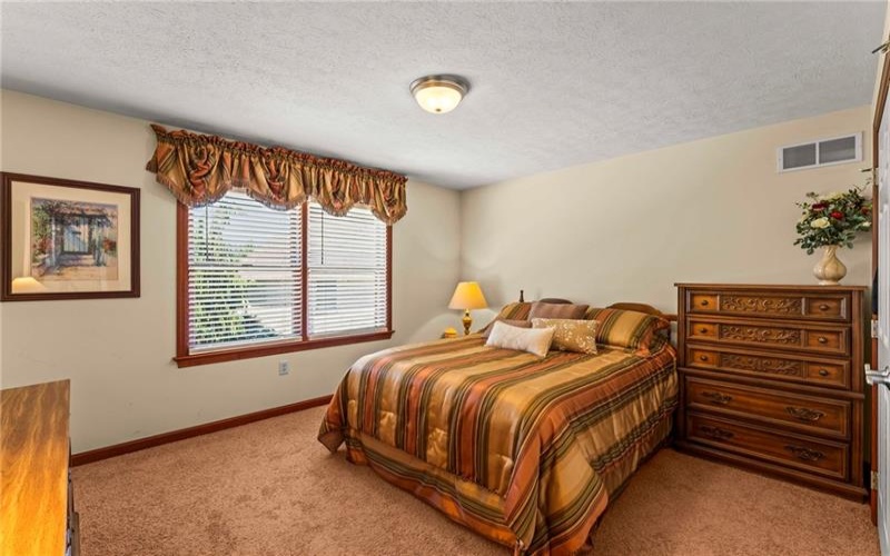 1004 Skyline Dr, Canonsburg, 15317, 4 Bedroom Bedrooms, 12 Room Rooms,3.1 BathroomBathrooms,Residential,For Sale,Skyline Dr,1779332