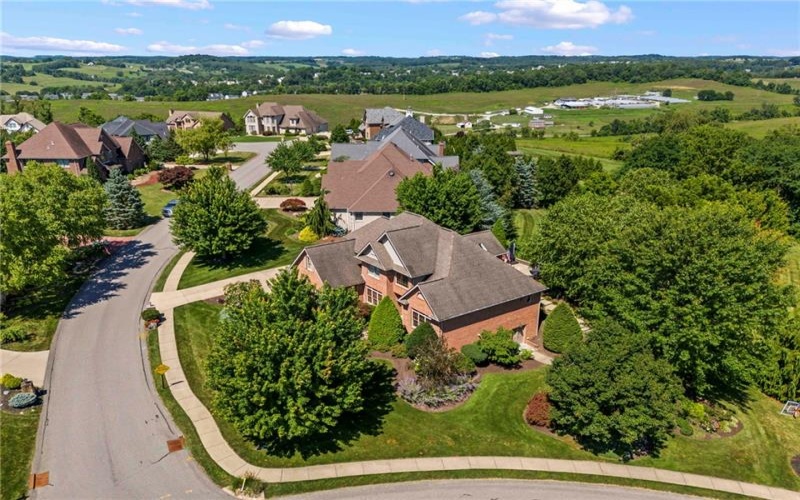 1004 Skyline Dr, Canonsburg, 15317, 4 Bedroom Bedrooms, 12 Room Rooms,3.1 BathroomBathrooms,Residential,For Sale,Skyline Dr,1779332