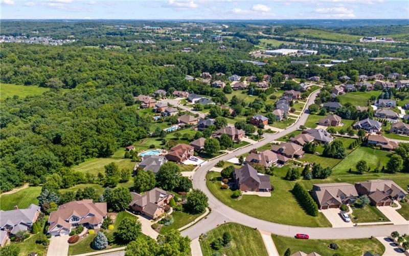 1004 Skyline Dr, Canonsburg, 15317, 4 Bedroom Bedrooms, 12 Room Rooms,3.1 BathroomBathrooms,Residential,For Sale,Skyline Dr,1779332