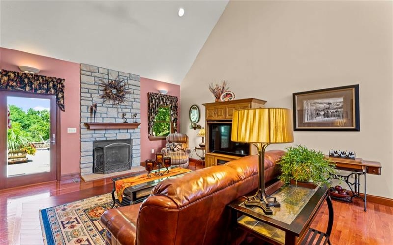 1004 Skyline Dr, Canonsburg, 15317, 4 Bedroom Bedrooms, 12 Room Rooms,3.1 BathroomBathrooms,Residential,For Sale,Skyline Dr,1779332