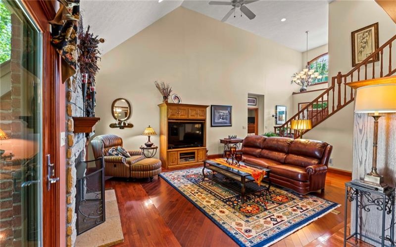 1004 Skyline Dr, Canonsburg, 15317, 4 Bedroom Bedrooms, 12 Room Rooms,3.1 BathroomBathrooms,Residential,For Sale,Skyline Dr,1779332