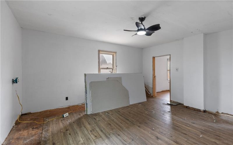 99 Charles St, Washington, 15301, 3 Bedroom Bedrooms, 6 Room Rooms,2 BathroomBathrooms,Residential,For Sale,Charles St,1778932