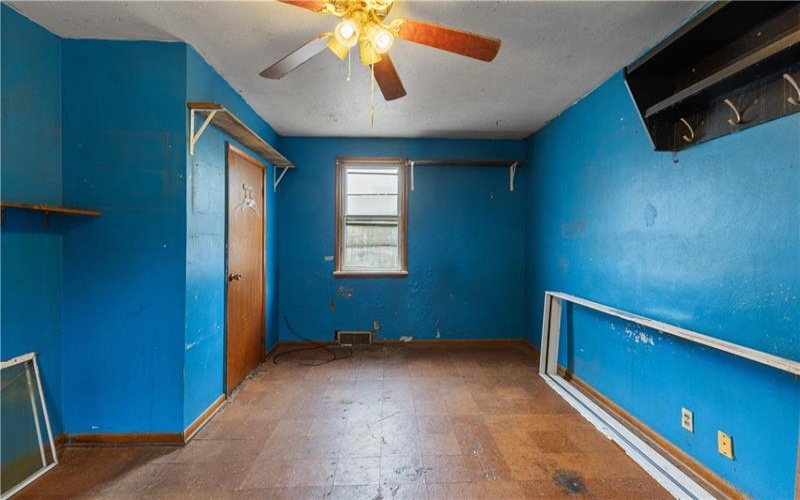 99 Charles St, Washington, 15301, 3 Bedroom Bedrooms, 6 Room Rooms,2 BathroomBathrooms,Residential,For Sale,Charles St,1778932