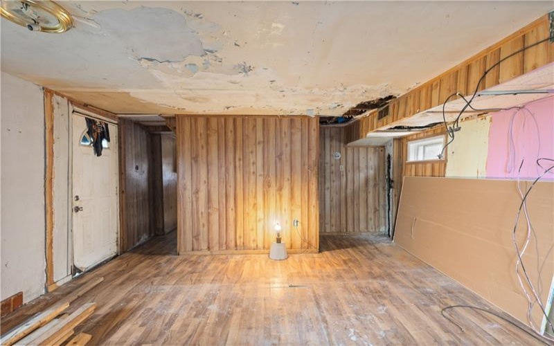 99 Charles St, Washington, 15301, 3 Bedroom Bedrooms, 6 Room Rooms,2 BathroomBathrooms,Residential,For Sale,Charles St,1778932