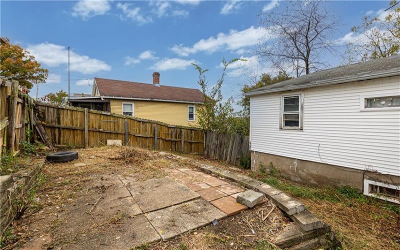 99 Charles St, Washington, 15301, 3 Bedroom Bedrooms, 6 Room Rooms,2 BathroomBathrooms,Residential,For Sale,Charles St,1778932