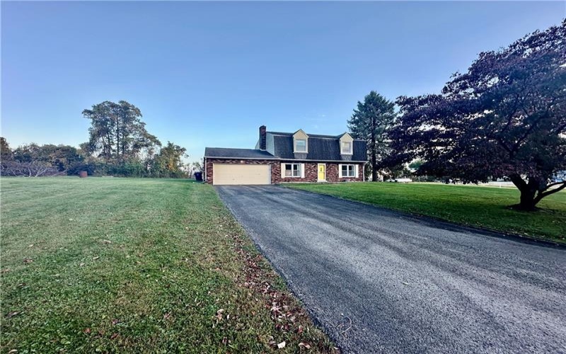 110 Lauffer Lane, Irwin, 15642, 4 Bedroom Bedrooms, 9 Room Rooms,2.1 BathroomBathrooms,Residential,For Sale,Lauffer Lane,1779378