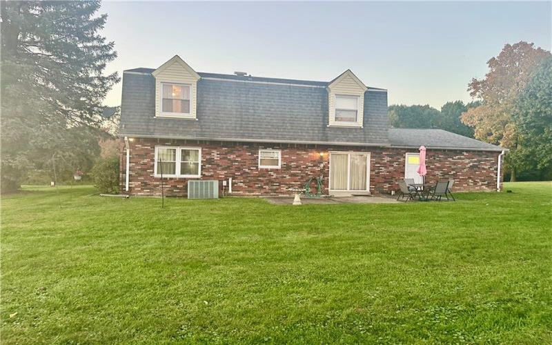110 Lauffer Lane, Irwin, 15642, 4 Bedroom Bedrooms, 9 Room Rooms,2.1 BathroomBathrooms,Residential,For Sale,Lauffer Lane,1779378