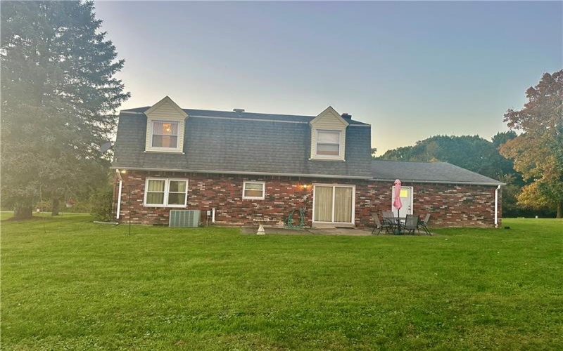 110 Lauffer Lane, Irwin, 15642, 4 Bedroom Bedrooms, 9 Room Rooms,2.1 BathroomBathrooms,Residential,For Sale,Lauffer Lane,1779378