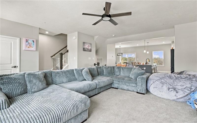 218 Yellowwood Ct, Washington, 15301, 3 Bedroom Bedrooms, 9 Room Rooms,2.1 BathroomBathrooms,Residential,For Sale,Yellowwood Ct,1779384