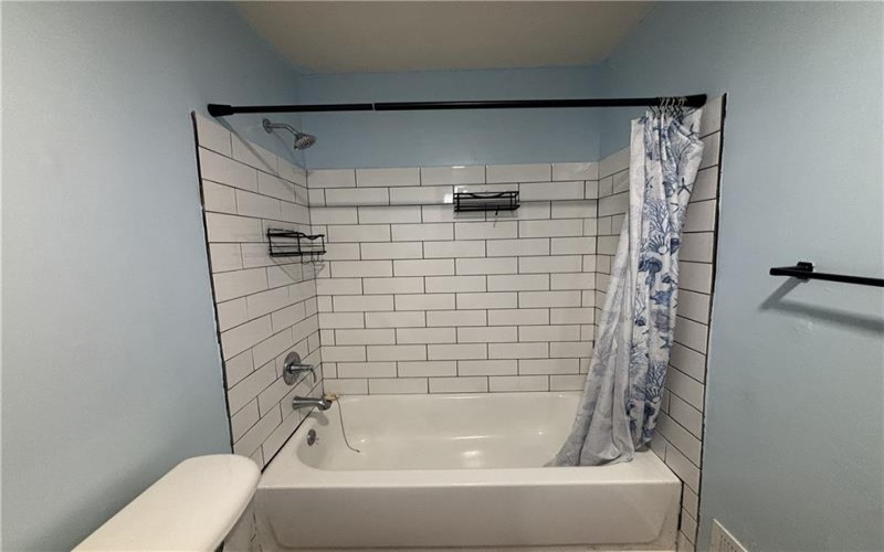 971 Academy Heights Dr, Greensburg, 15601, 3 Bedroom Bedrooms, ,1.1 BathroomBathrooms,Lease,For Rent,Academy Heights Dr,1779386
