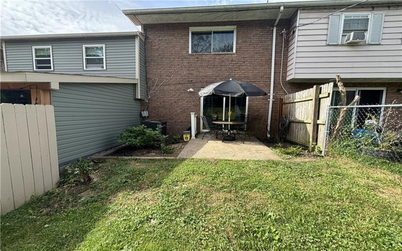 971 Academy Heights Dr, Greensburg, 15601, 3 Bedroom Bedrooms, ,1.1 BathroomBathrooms,Lease,For Rent,Academy Heights Dr,1779386