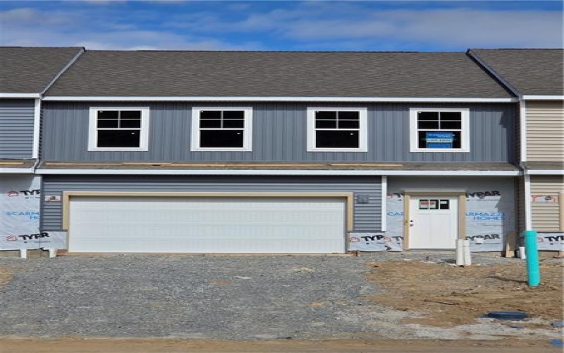 413 Millcreek Ct, West Newton, 15089, 3 Bedroom Bedrooms, ,2.1 BathroomBathrooms,Residential,For Sale,Millcreek Ct,1779398