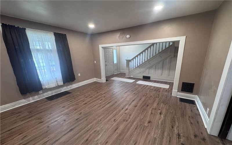 460 4th Ave, New Kensington, 15068, 3 Bedroom Bedrooms, ,1 BathroomBathrooms,Lease,For Rent,4th Ave,1779421