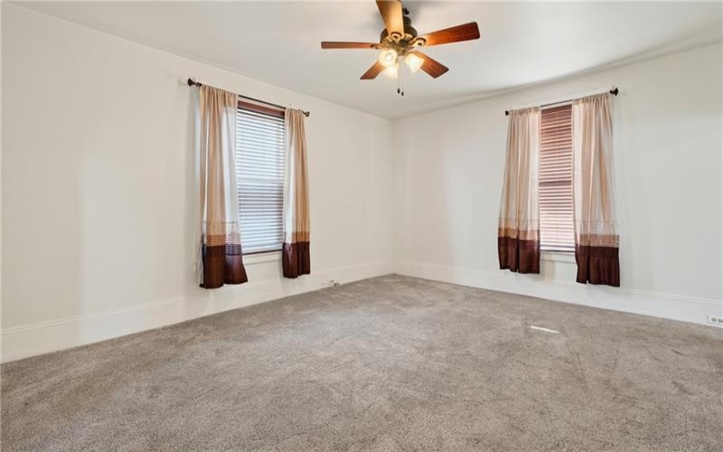 710 Mace Street, 15601, 15601, 3 Bedroom Bedrooms, 11 Room Rooms,2.1 BathroomBathrooms,Residential,For Sale,Mace Street,1779437