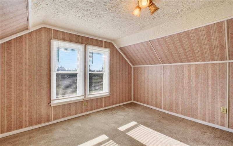 710 Mace Street, 15601, 15601, 3 Bedroom Bedrooms, 11 Room Rooms,2.1 BathroomBathrooms,Residential,For Sale,Mace Street,1779437