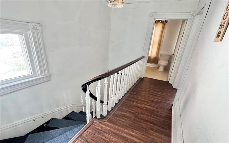 510 Market St, Scottdale, 15683, 4 Bedroom Bedrooms, 7 Room Rooms,2.1 BathroomBathrooms,Residential,For Sale,Market St,1779523